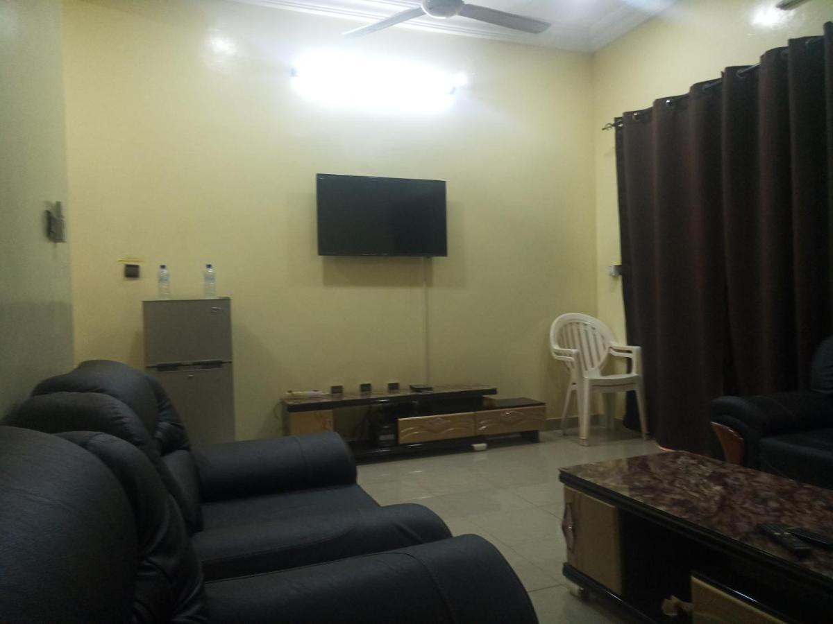 Residence Lynda Prestige Ouagadougou Bagian luar foto